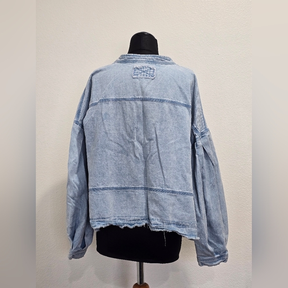 We The Free Light Blue Denim V-Neck Top - Picture 2 of 6